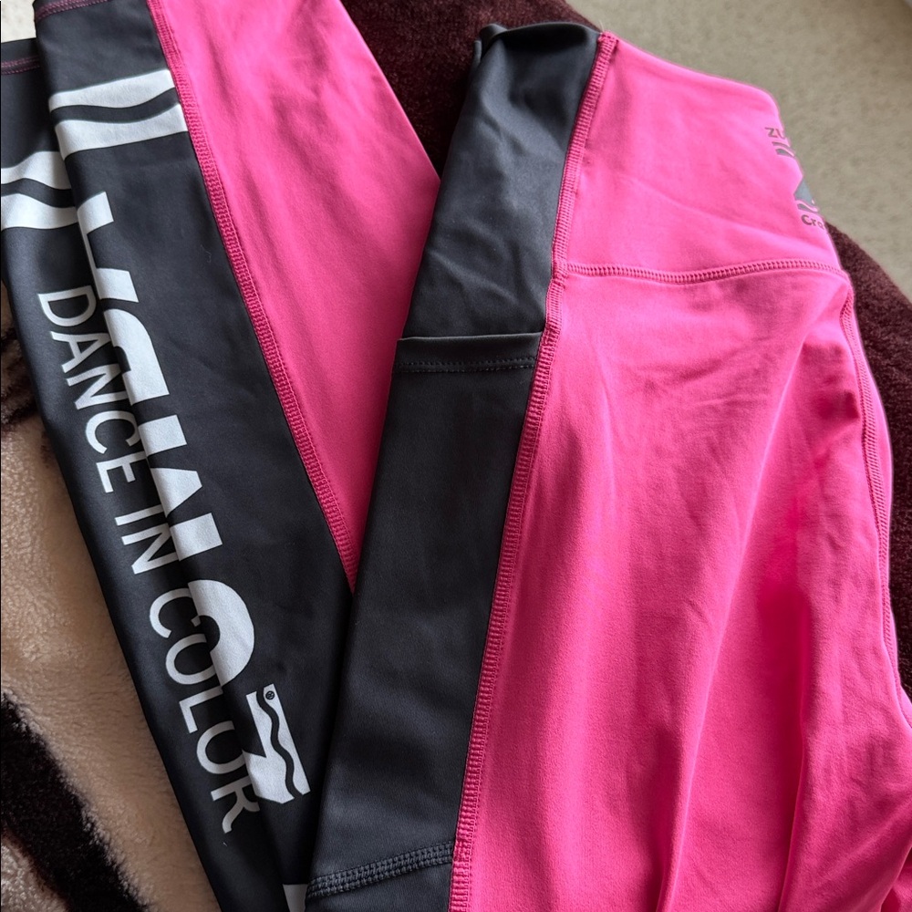 Zumba crayola Pink and Black Leggings S NWOT